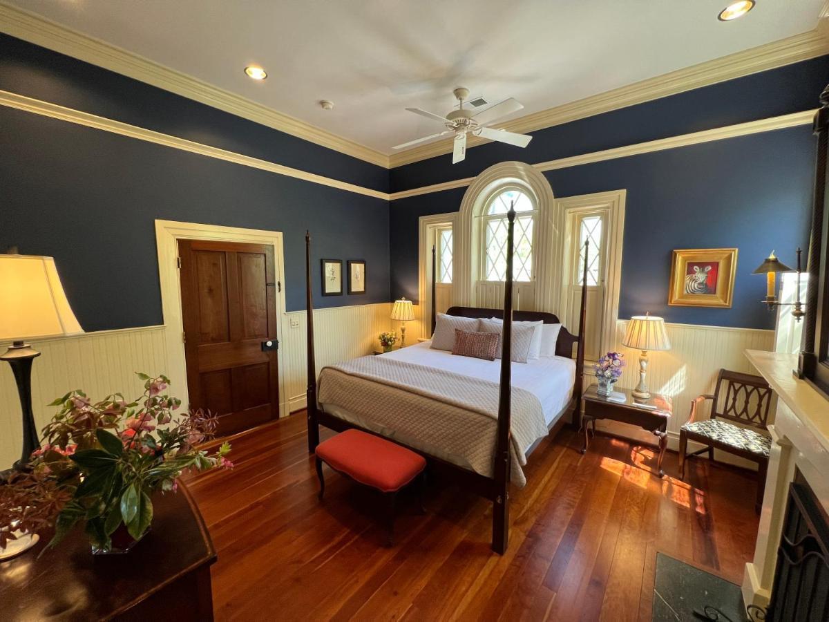 ホテル Stonegate レキシントン 部屋 写真
